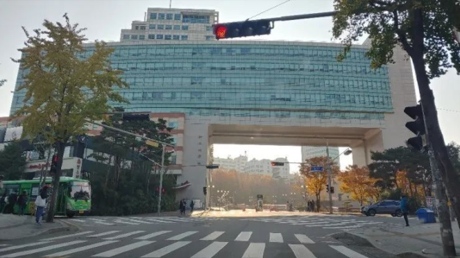 韩国留学弘益大学申请条件