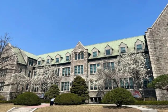 2024年申请韩国留学梨花女子大学1.5年制大学经营学硕士MBA需要花多少钱？