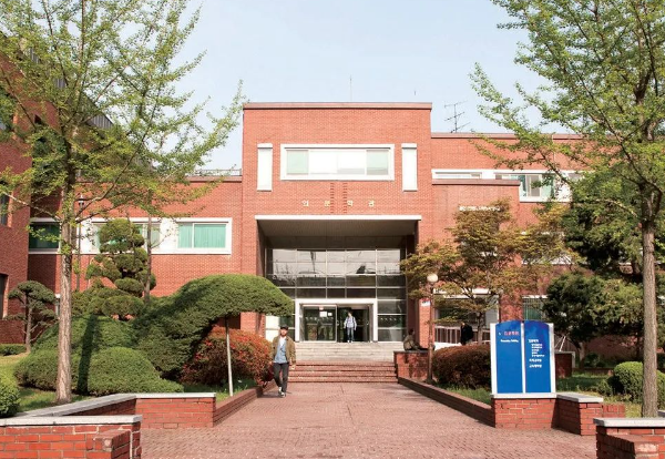 韩国留学首尔市立大学学校简介来了，快来看看吧！
