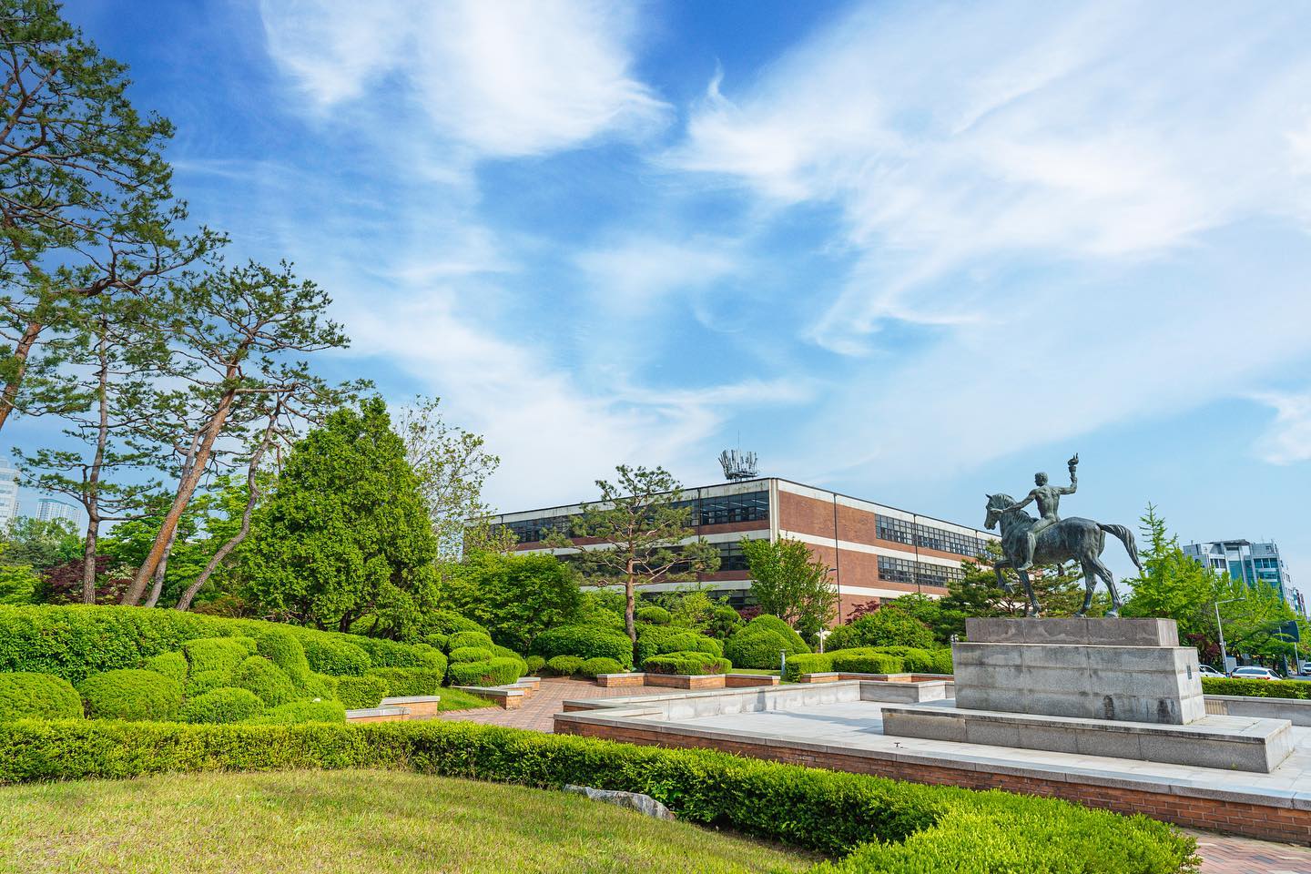 韩国留学一年制专升本亚洲大学，让你就读世界级名校本科！  